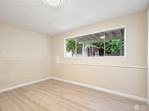 16515 N Linden Ave N, Shoreline WA 98133