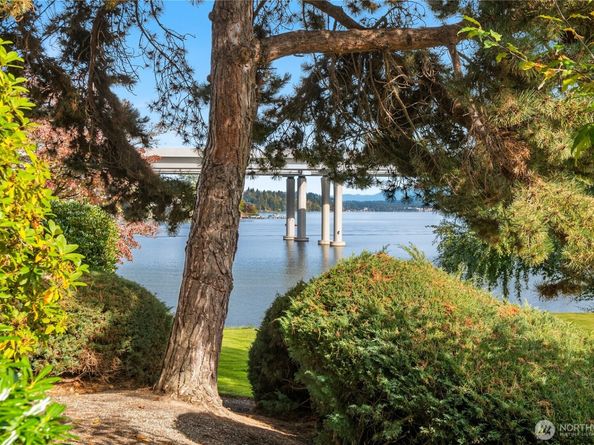 2501 Canterbury Ln E 106, Seattle WA 98112