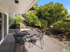 2501 Canterbury Ln E 106, Seattle WA 98112