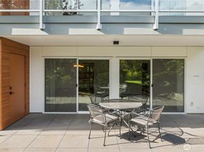 2501 Canterbury Ln E 106, Seattle WA 98112
