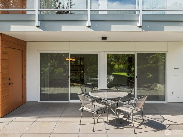 2501 Canterbury Ln E 106, Seattle WA 98112