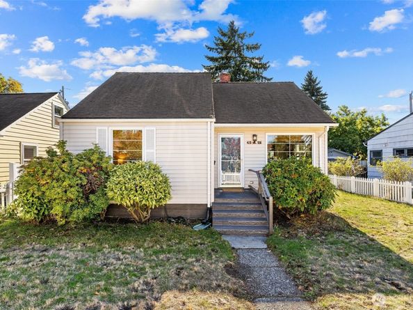 615 NW 48th Street, Seattle WA 98107