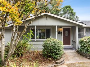 31708 7th Avenue S, Federal Way WA 98003