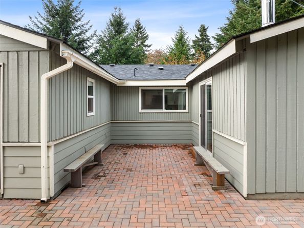 31708 7th Avenue S, Federal Way WA 98003
