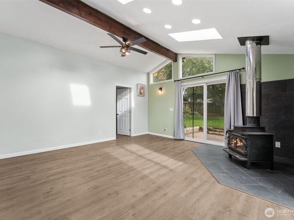 31708 7th Avenue S, Federal Way WA 98003
