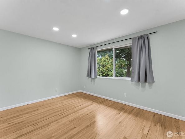 31708 7th Avenue S, Federal Way WA 98003