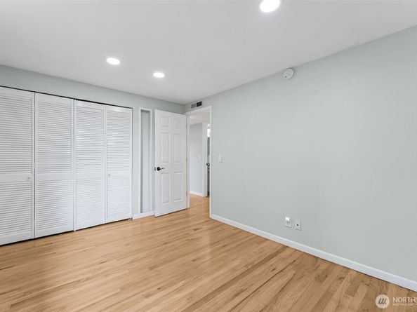 31708 7th Avenue S, Federal Way WA 98003