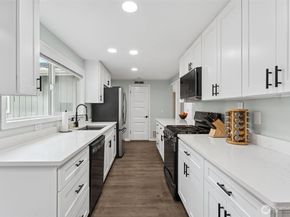 31708 7th Avenue S, Federal Way WA 98003