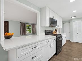 31708 7th Avenue S, Federal Way WA 98003