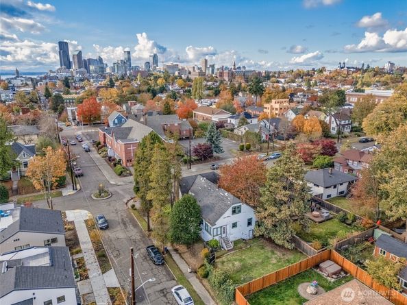 150 24th Avenue, Seattle WA 98122