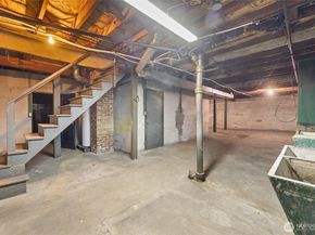 150 24th Avenue, Seattle WA 98122