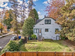 150 24th Avenue, Seattle WA 98122