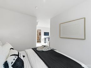 706 Newport Way NW, Issaquah WA 98027