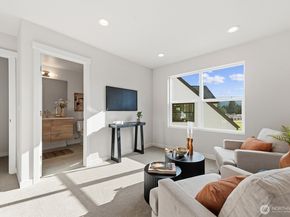 706 Newport Way NW, Issaquah WA 98027