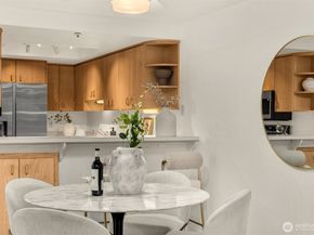 9320 NE Juanita Drive 1B, Kirkland WA 98034