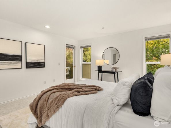 9320 NE Juanita Drive 1B, Kirkland WA 98034