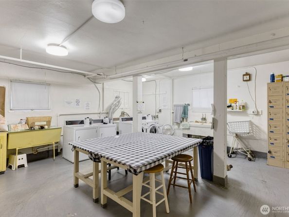 220 W Olympic Place 104, Seattle WA 98119