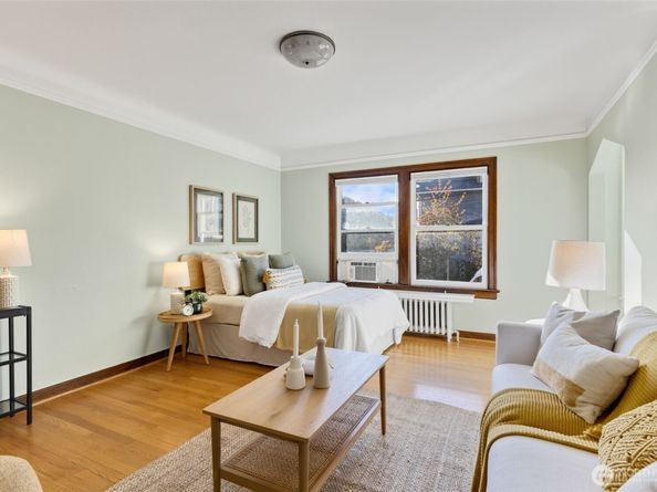 220 W Olympic Place 104, Seattle WA 98119