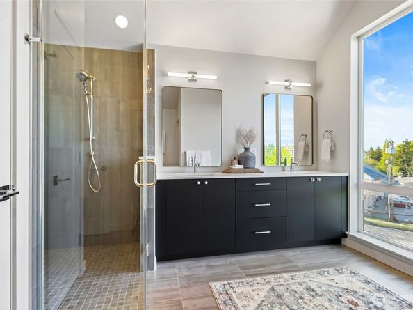 9746 B Holman Road NW, Seattle WA 98117