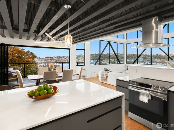 656 Howe Street, Seattle WA 98109