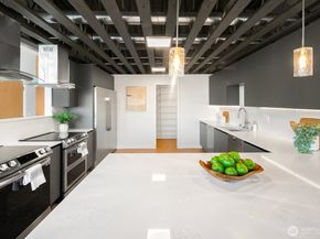 656 Howe Street, Seattle WA 98109