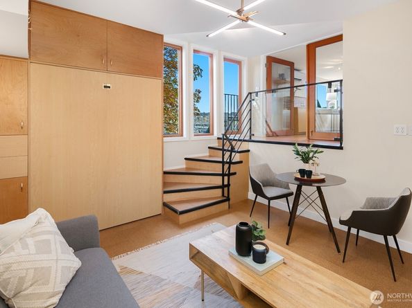 656 Howe Street, Seattle WA 98109