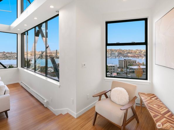 656 Howe Street, Seattle WA 98109