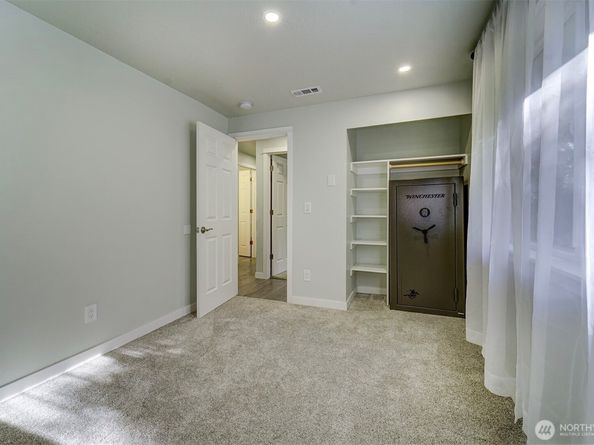 4931 NW Knute Anderson Road, Silverdale WA 98383