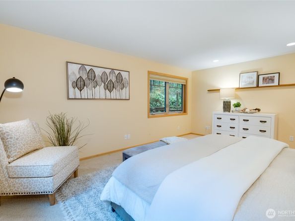 19812 163rd Avenue NE, Woodinville WA 98072