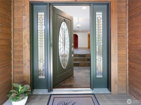 19812 163rd Avenue NE, Woodinville WA 98072