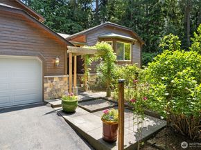 19812 163rd Avenue NE, Woodinville WA 98072