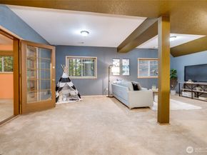 19812 163rd Avenue NE, Woodinville WA 98072