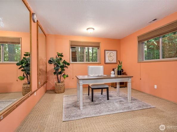 19812 163rd Avenue NE, Woodinville WA 98072