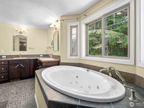 19812 163rd Avenue NE, Woodinville WA 98072