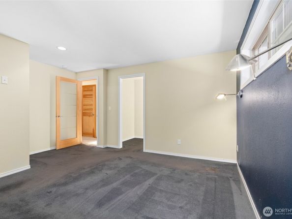 19812 163rd Avenue NE, Woodinville WA 98072