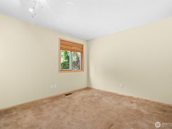 19812 163rd Avenue NE, Woodinville WA 98072