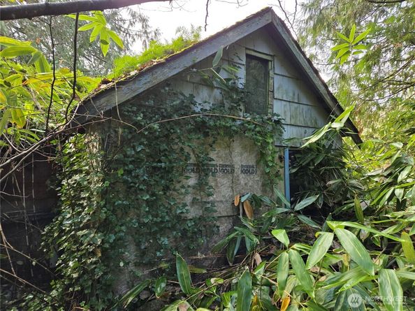 22123 NE 170th Place, Woodinville WA 98077