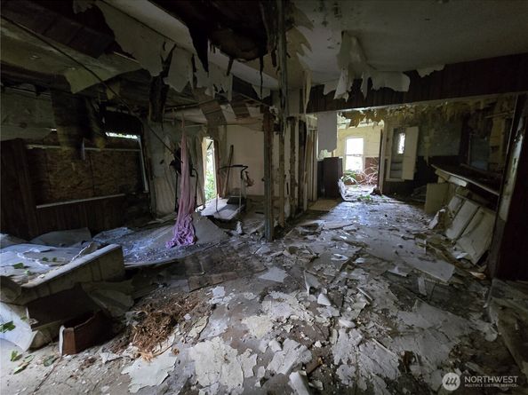 22123 NE 170th Place, Woodinville WA 98077