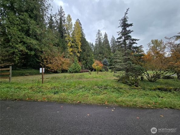 22123 NE 170th Place, Woodinville WA 98077