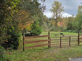 22123 NE 170th Place, Woodinville WA 98077