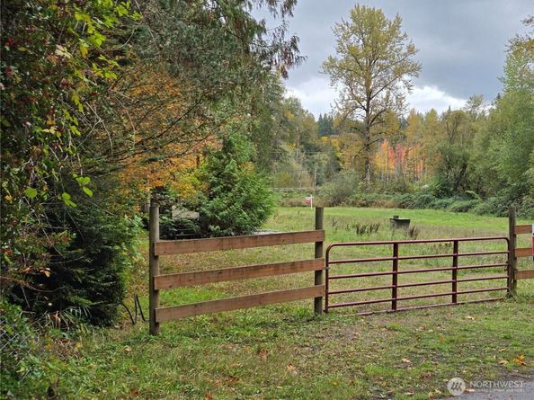 22123 NE 170th Place, Woodinville WA 98077