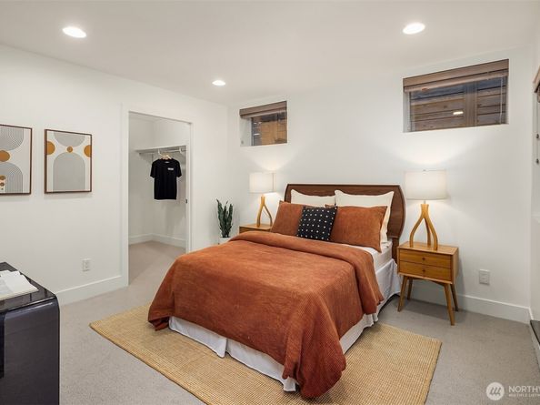 717 N 79th Street, Seattle WA 98103