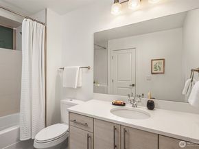 717 N 79th Street, Seattle WA 98103