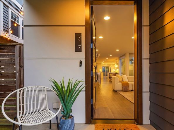 717 N 79th Street, Seattle WA 98103