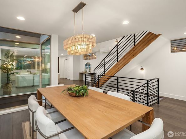 717 N 79th Street, Seattle WA 98103