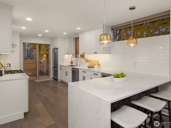 717 N 79th Street, Seattle WA 98103