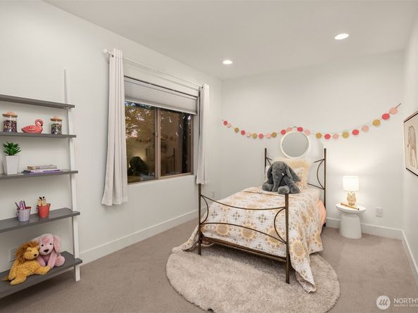 717 N 79th Street, Seattle WA 98103