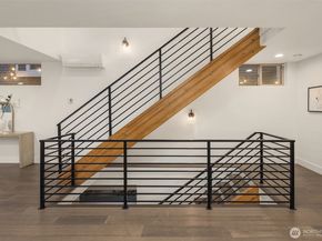 717 N 79th Street, Seattle WA 98103