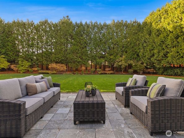 105 Windsor Drive SE, Sammamish WA 98074