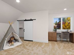 105 Windsor Drive SE, Sammamish WA 98074